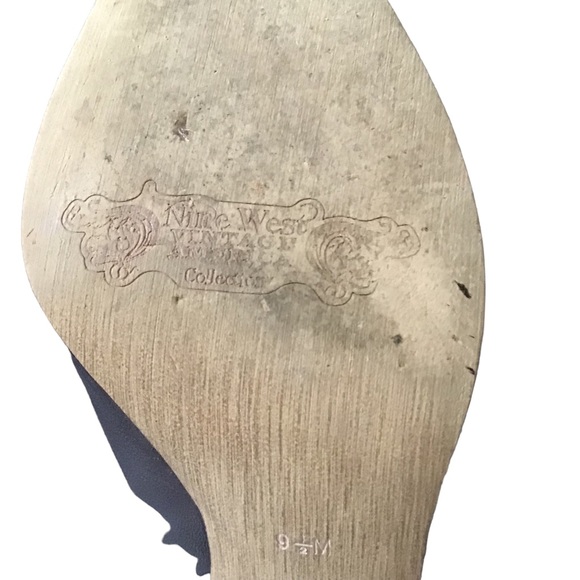 NINE WEST Vintage Ankle Boots Purple 4” Heel Size 9.5M - Picture 7 of 8